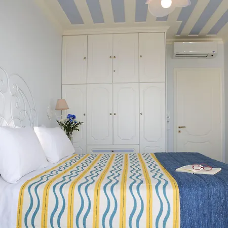 Apartmán Exanthia Villas *