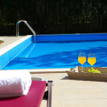 Exanthia Villas