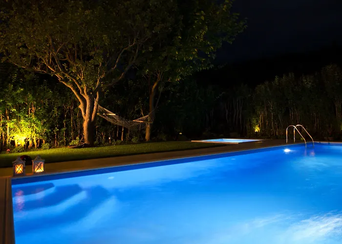 Exanthia Villas *