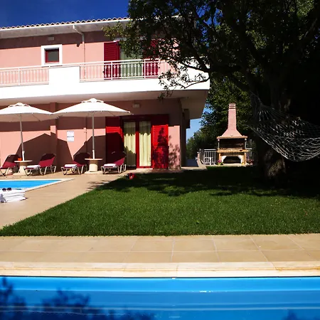 Exanthia Villas Appartement *