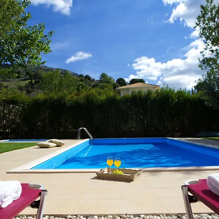 Exanthia Villas *